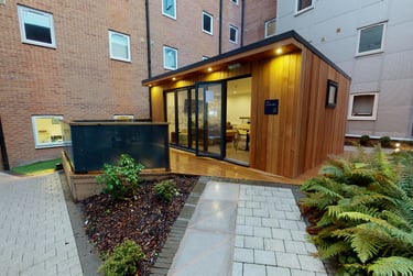 Gold En Suite at iQ Great Newton House, 7 Lower Gill Street, City Centre, Liverpool, L35BB - Image 3